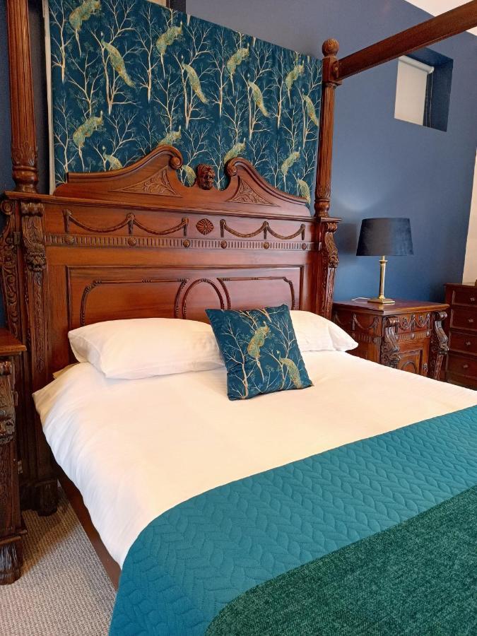 The West Wing At Eriviat Hall Hot Tub Henllan  Extérieur photo