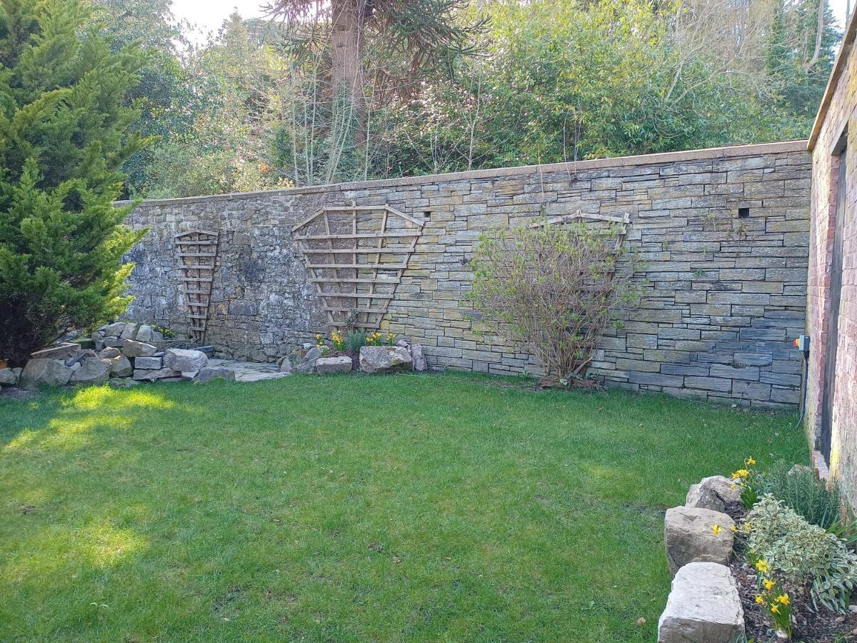 The West Wing At Eriviat Hall Hot Tub Henllan  Extérieur photo
